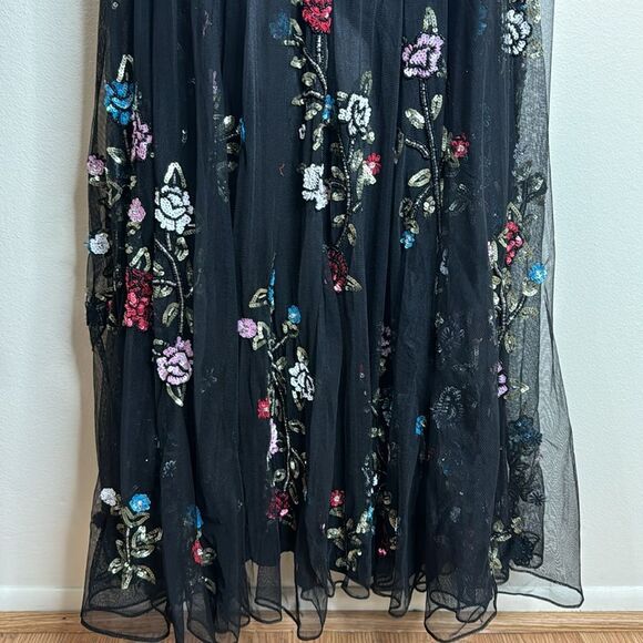 Mac Duggal EMBELLISHED FLORAL SEQUIN GOWN in black size 6 ladies 5400 style - Picture 7 of 14
